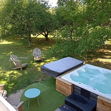 度假居 Domaine De La Comte - Hebergements Insolites & *
